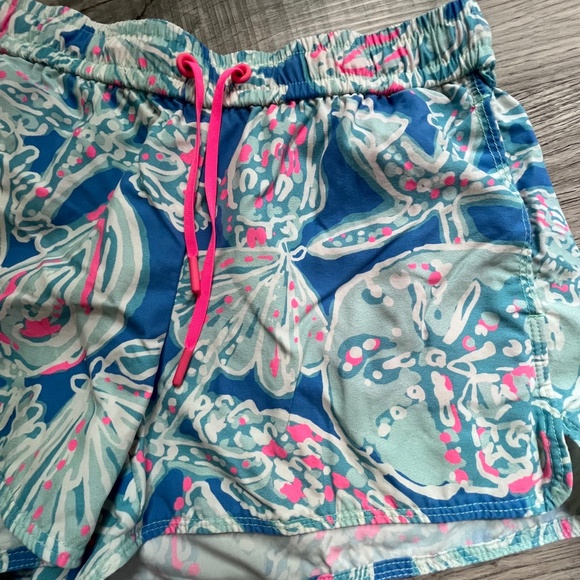 Lilly Pulitzer Bay Blue Into The Deep run around Luxletic Athletic Shorts small - Picture 2 of 10
